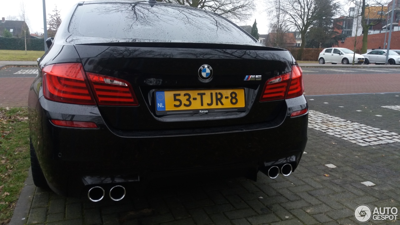 BMW M5 F10 2011