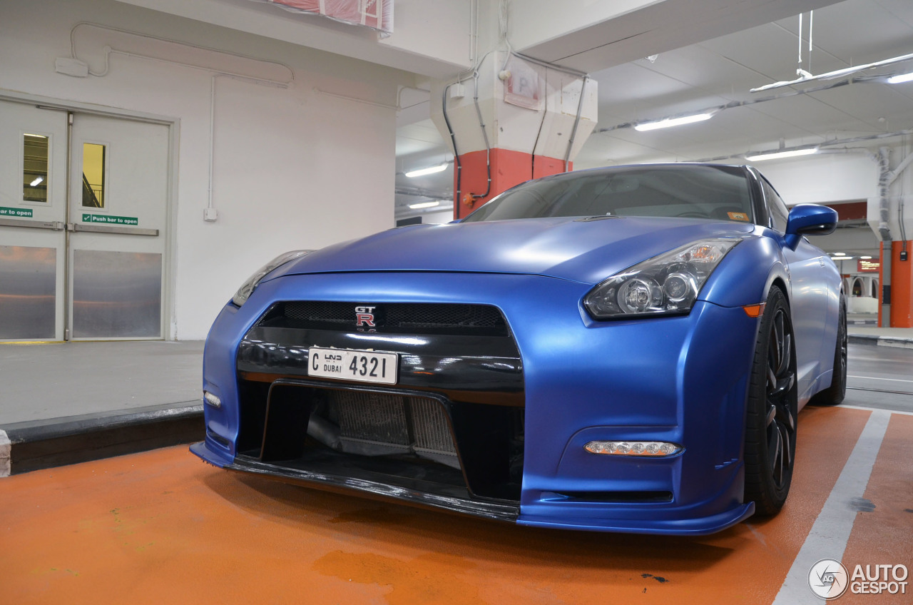 Nissan GT-R 2011