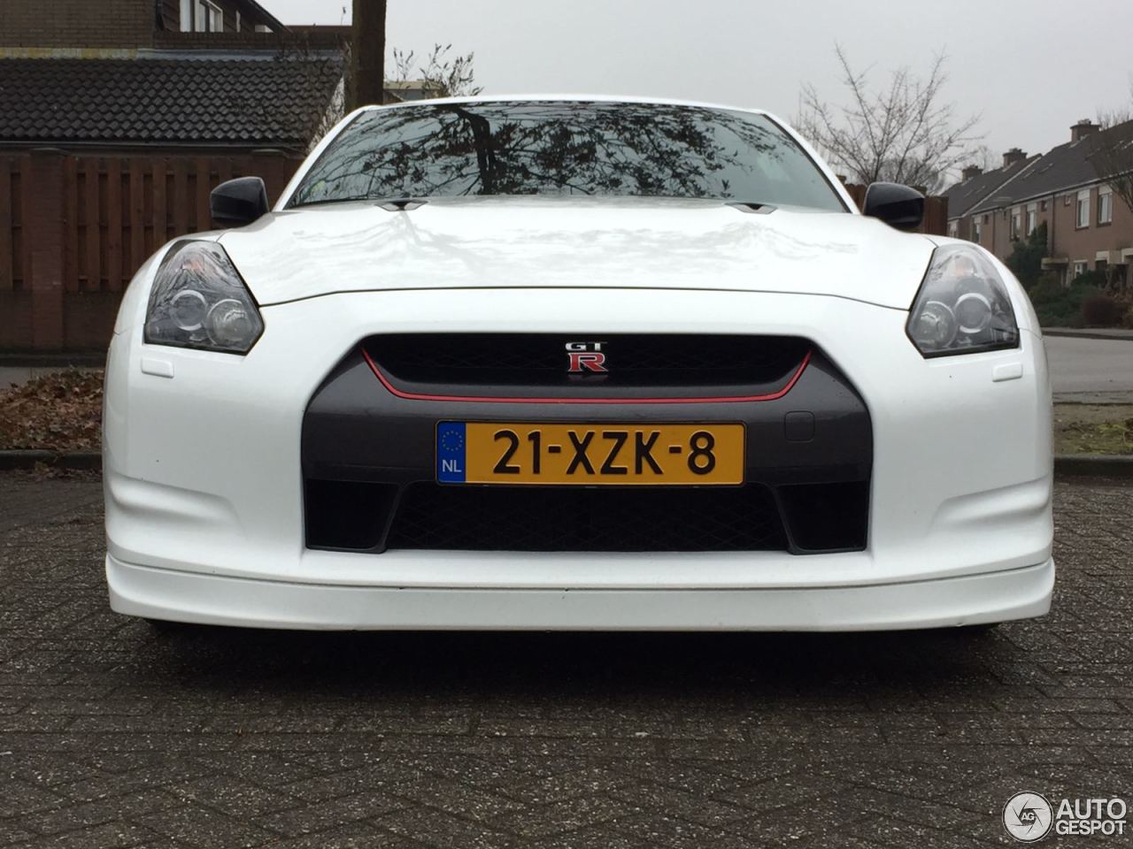 Nissan GT-R