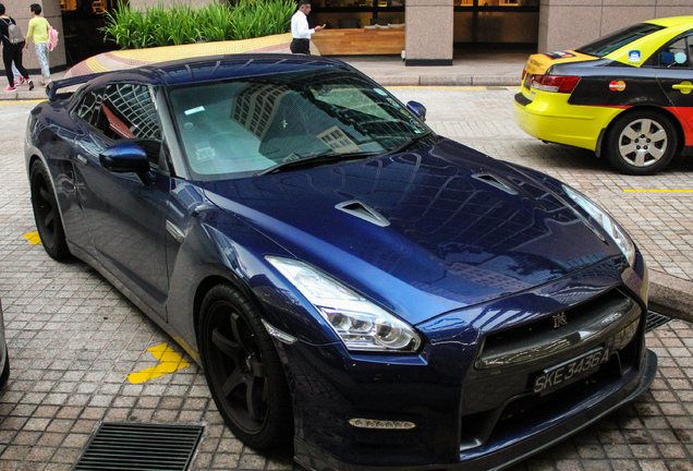 Nissan GT-R 2012