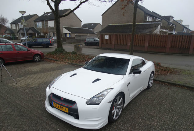 Nissan GT-R