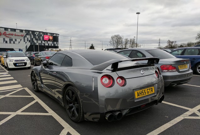 Nissan GT-R