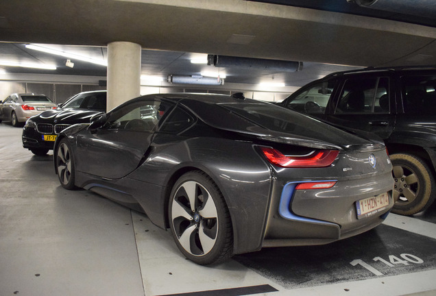 BMW i8