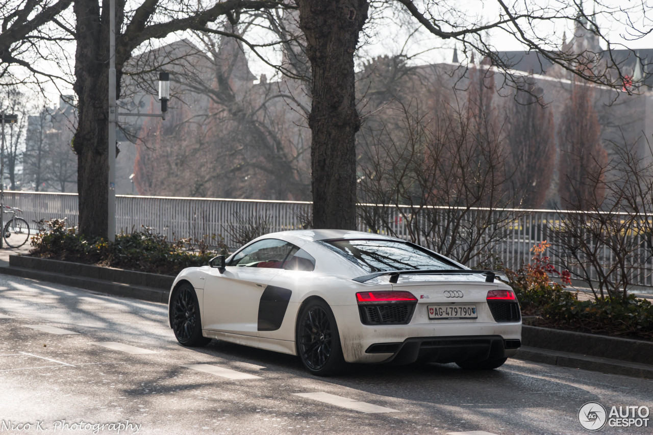 Audi R8 V10 Plus 2015