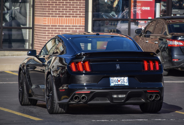 Ford Mustang Shelby GT350 2015