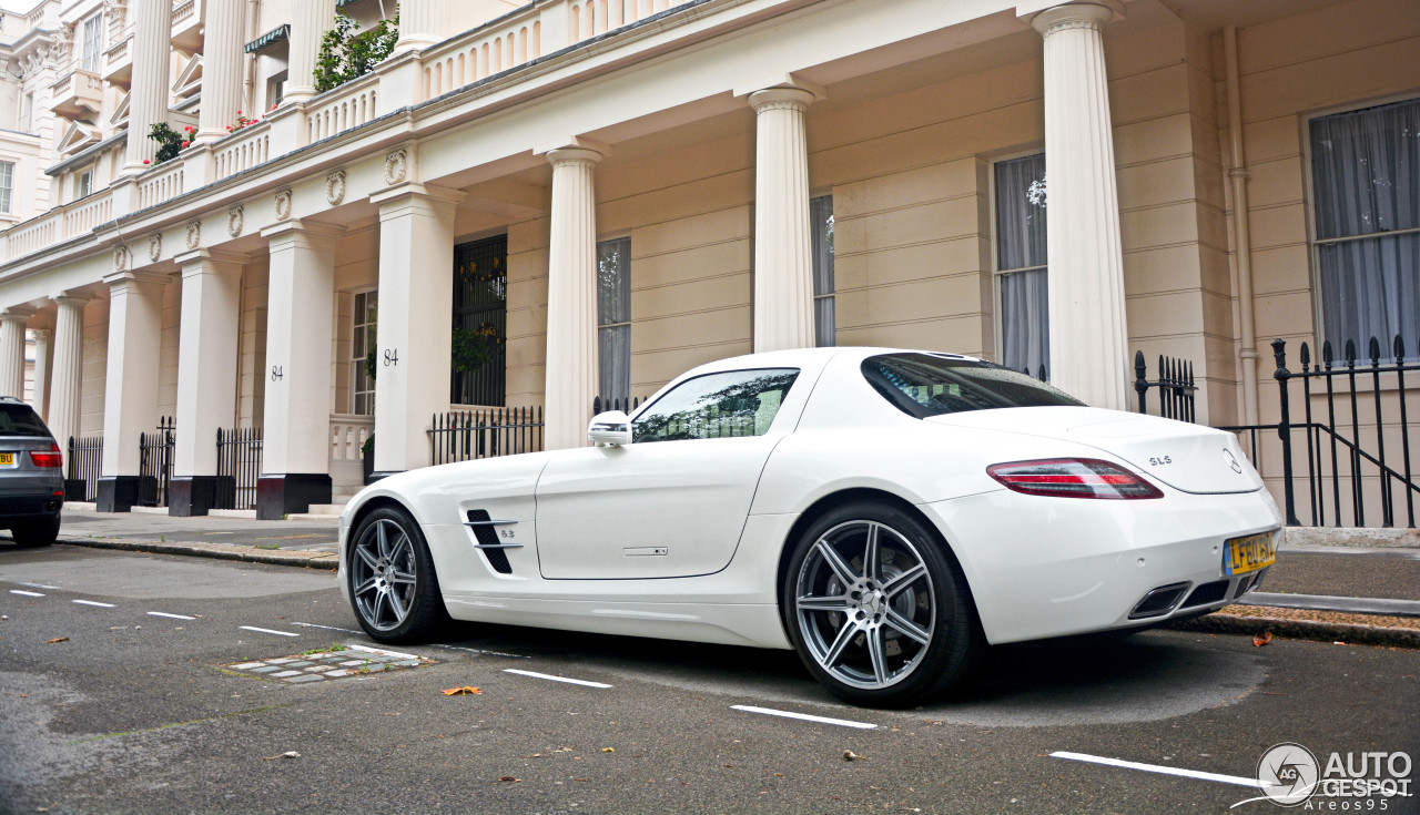 Mercedes-Benz SLS AMG