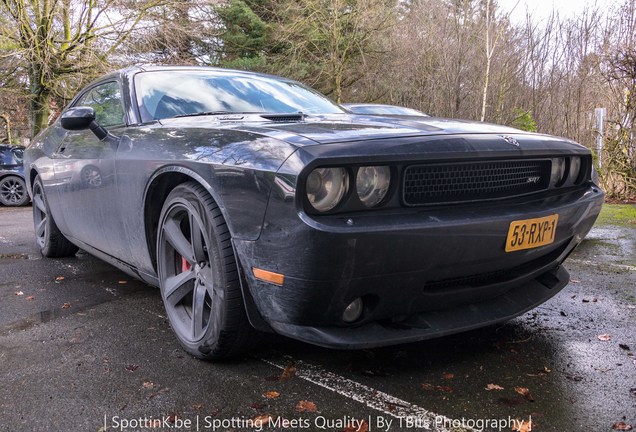 Dodge Challenger SRT-8