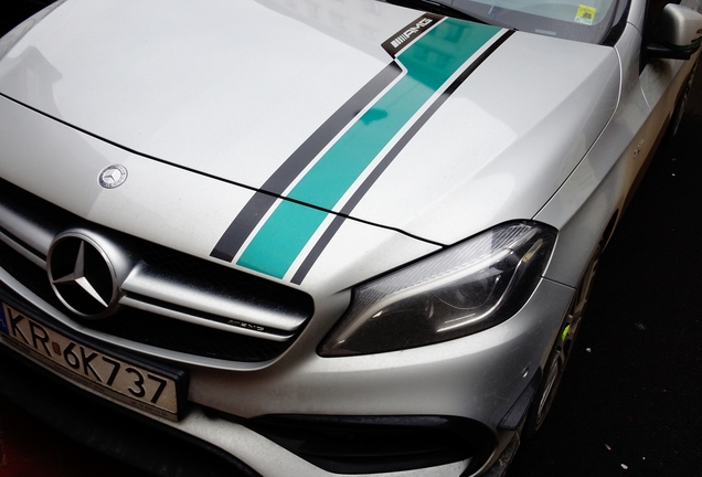 Mercedes-AMG A 45 W176 Petronas 2015 World Champions Edition