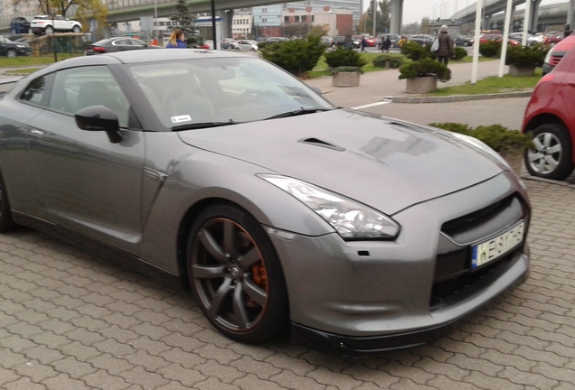 Nissan GT-R