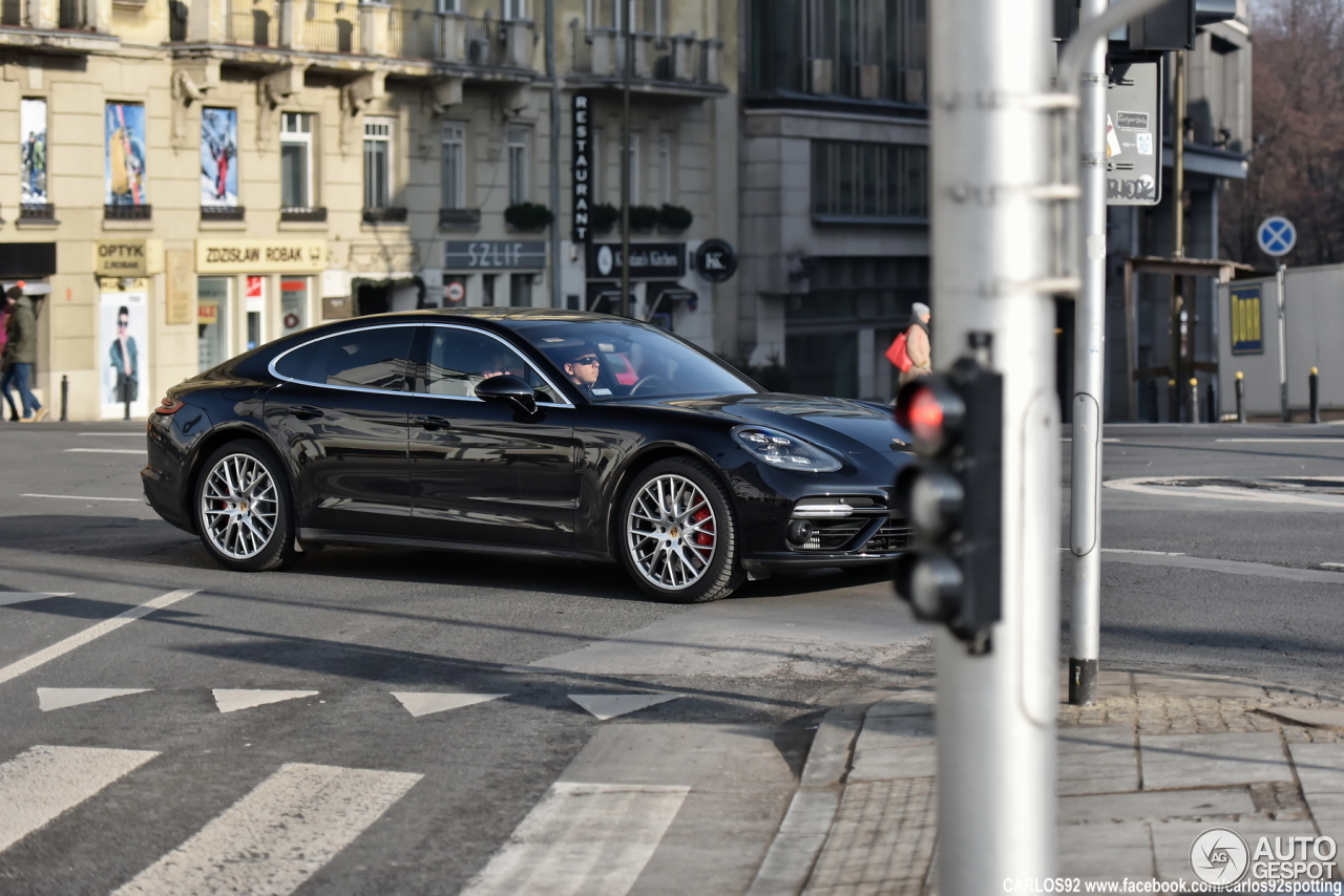 Porsche 971 Panamera Turbo