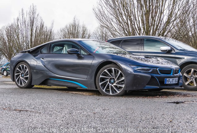 BMW i8