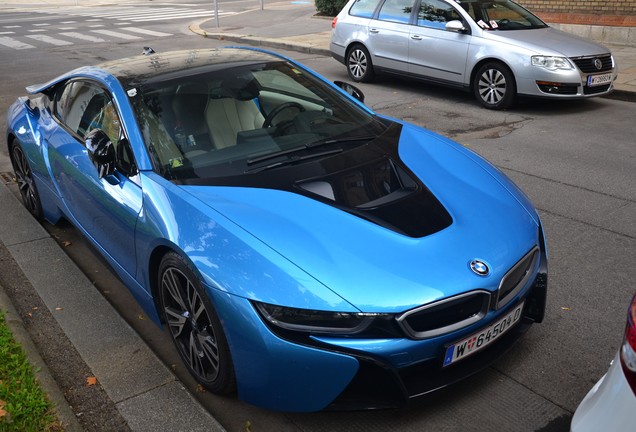 BMW i8