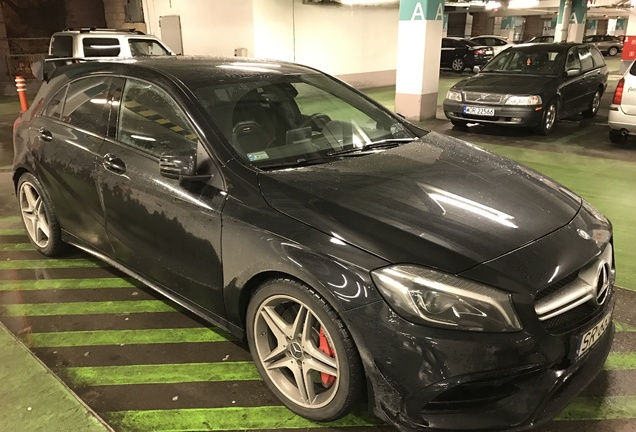 Mercedes-AMG A 45 W176 2015