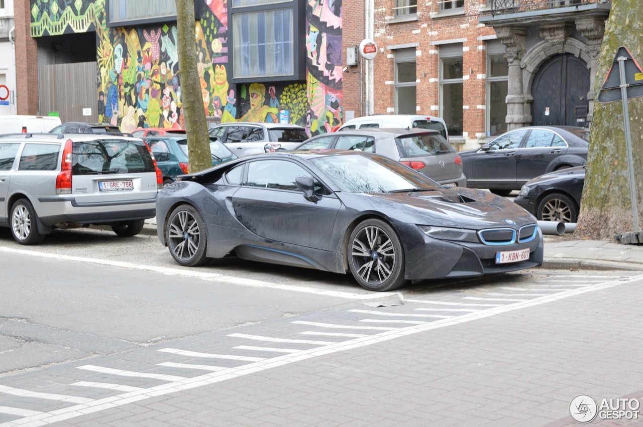 BMW i8