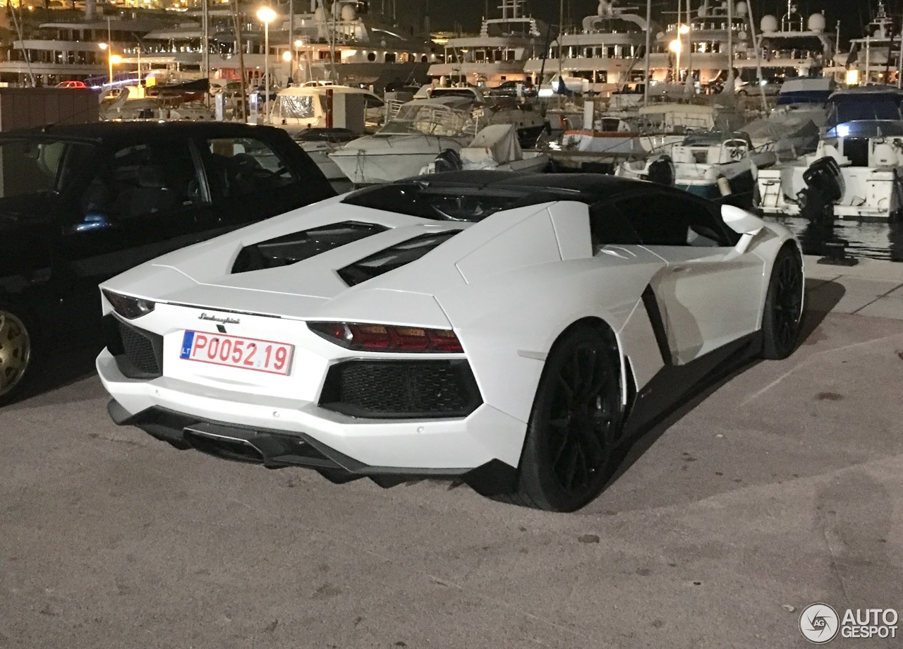 Lamborghini Aventador LP700-4 Roadster