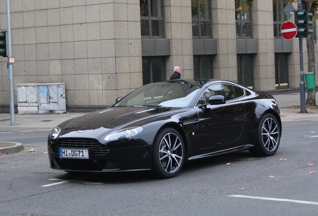 Aston Martin V8 Vantage S