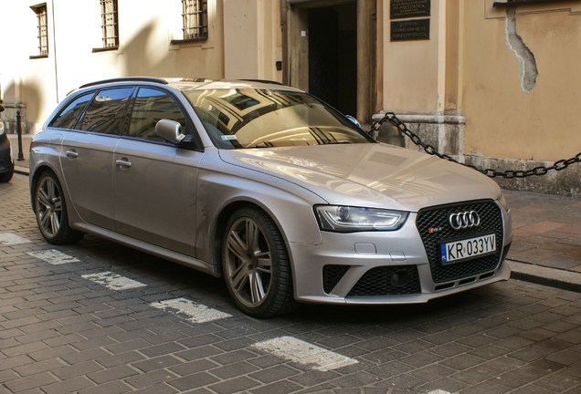 Audi RS4 Avant B8