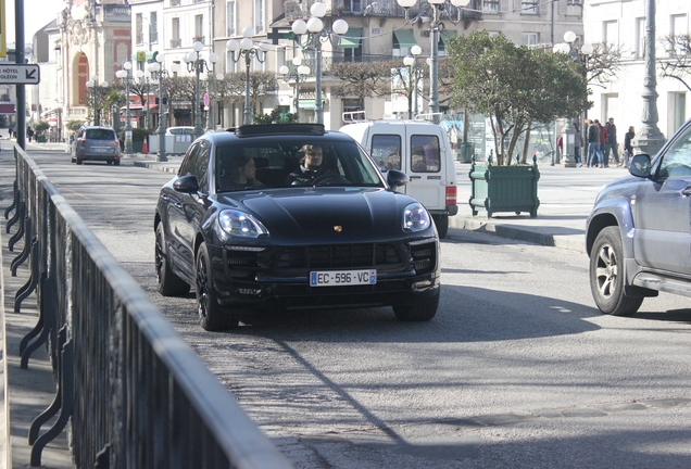 Porsche 95B Macan GTS