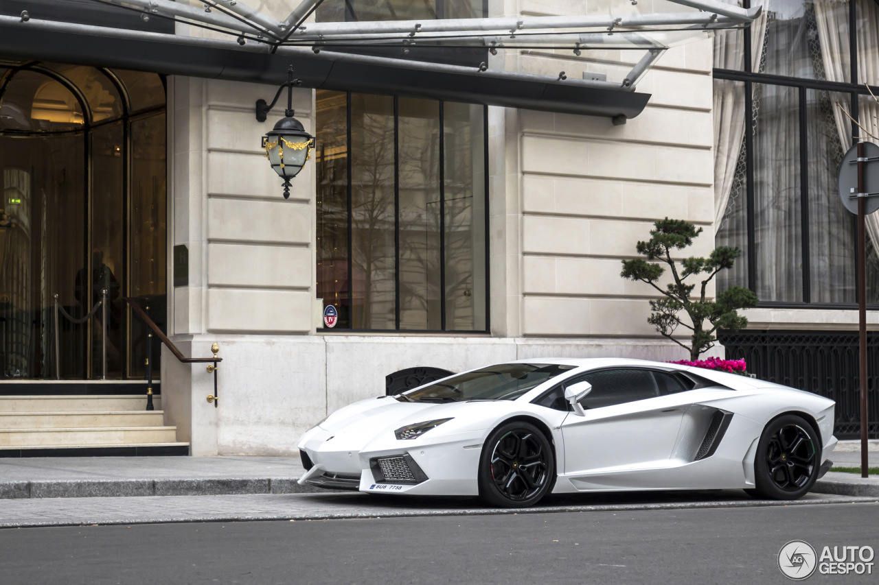 Lamborghini Aventador LP700-4