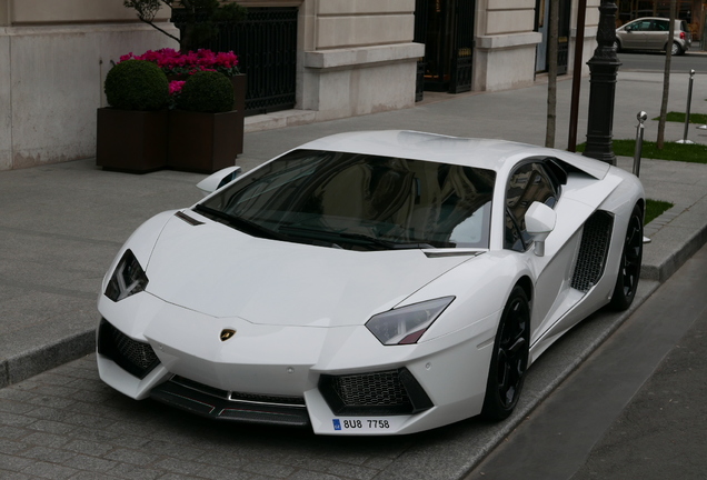 Lamborghini Aventador LP700-4