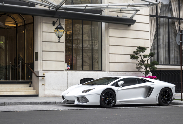 Lamborghini Aventador LP700-4