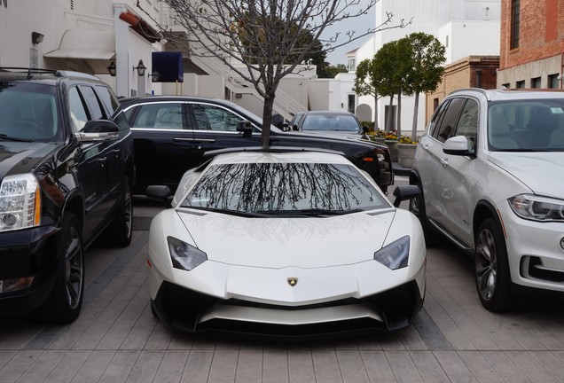 Lamborghini Aventador LP750-4 SuperVeloce