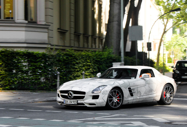 Mercedes-Benz SLS AMG