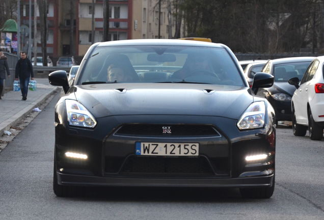 Nissan GT-R 2015