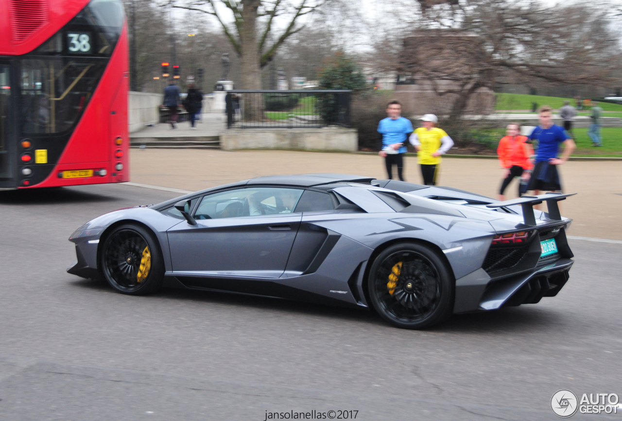 Lamborghini Aventador LP750-4 SuperVeloce Roadster