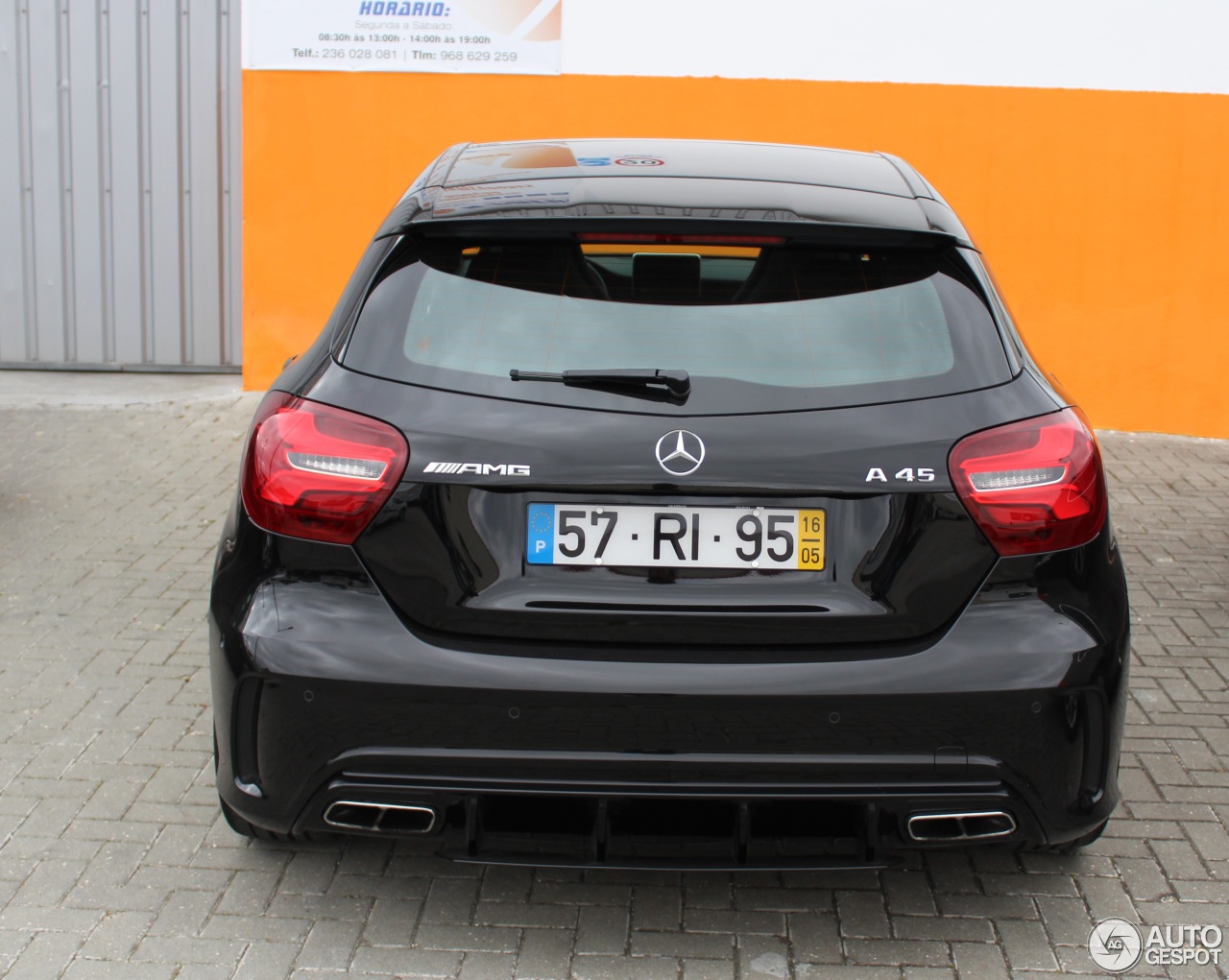 Mercedes-AMG A 45 W176 2015