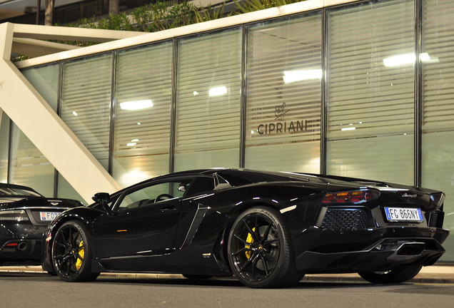 Lamborghini Aventador LP700-4 Roadster