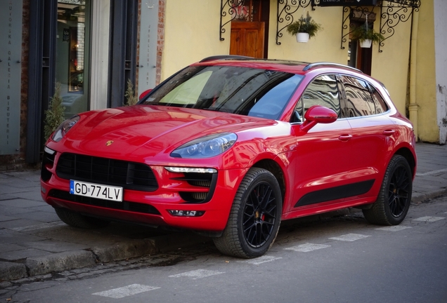 Porsche 95B Macan GTS