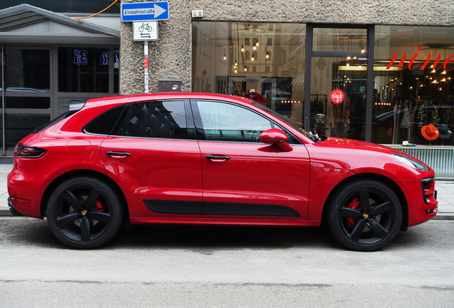 Porsche 95B Macan GTS MkI