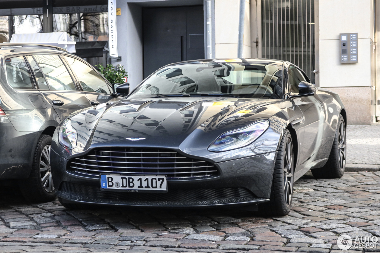 Aston Martin DB11