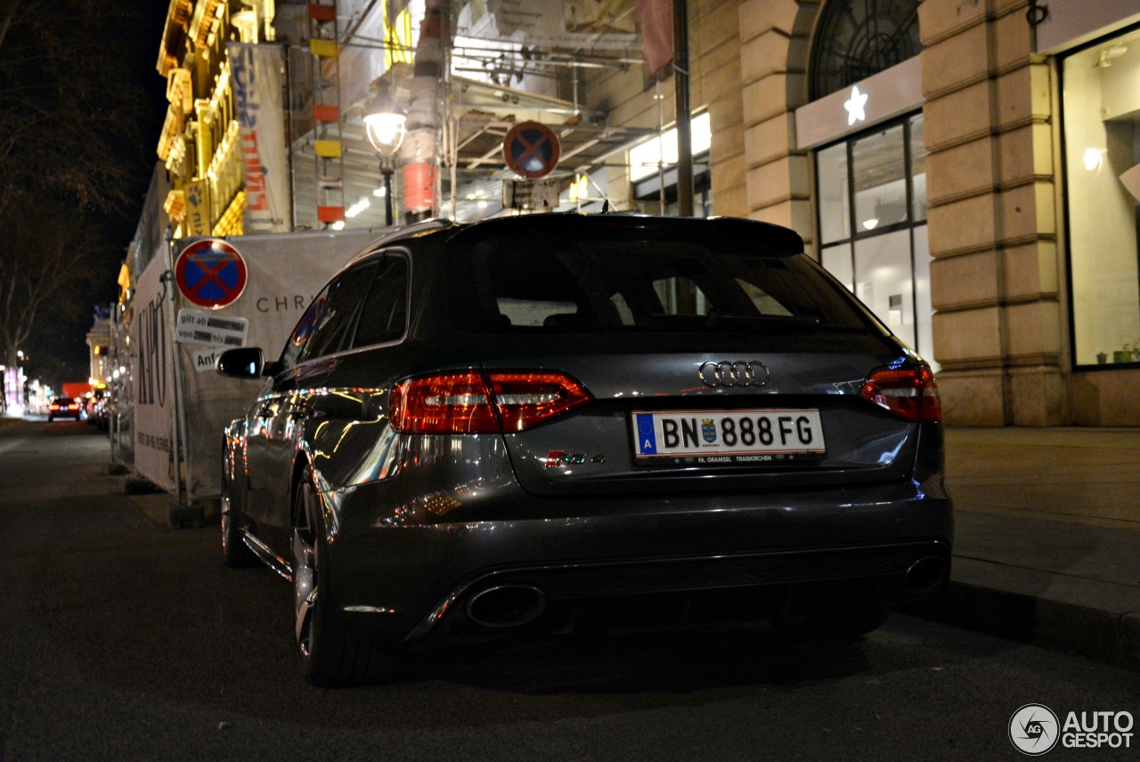 Audi RS4 Avant B8