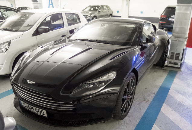 Aston Martin DB11