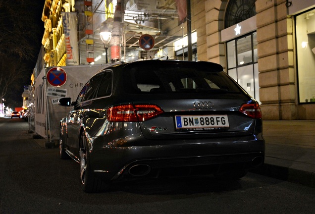 Audi RS4 Avant B8