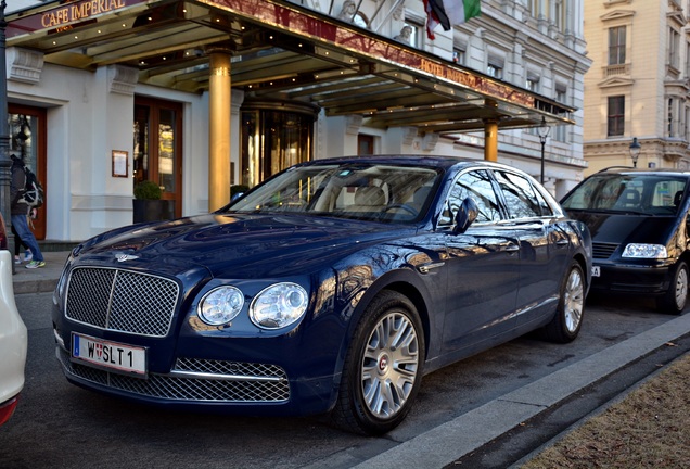 Bentley Flying Spur V8