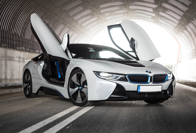 BMW i8