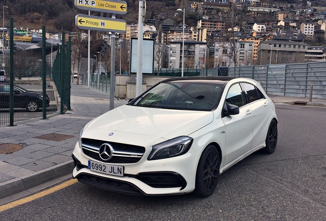 Mercedes-AMG A 45 W176 2015