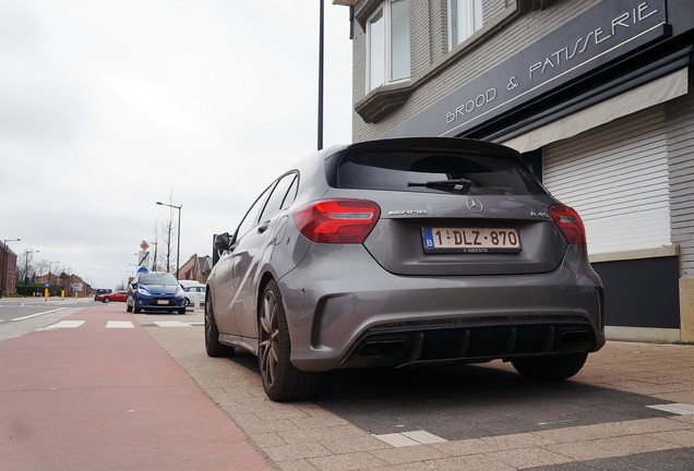 Mercedes-AMG A 45 W176 2015