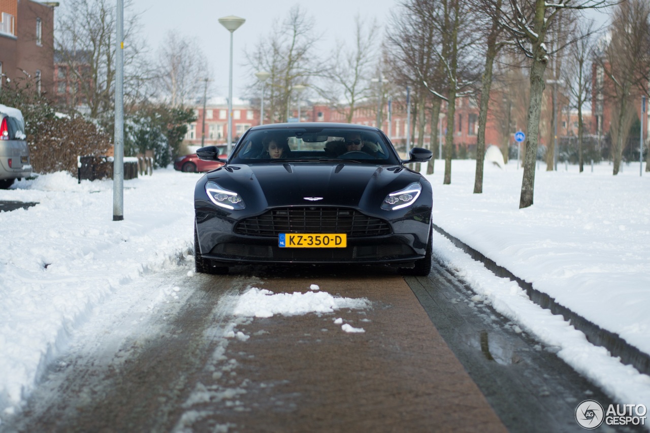 Aston Martin DB11