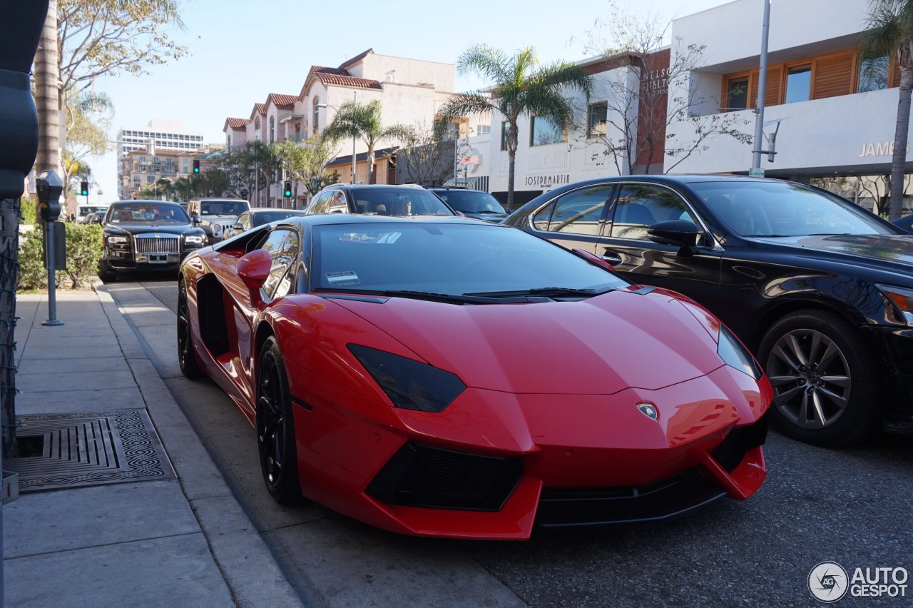 Lamborghini Aventador LP700-4