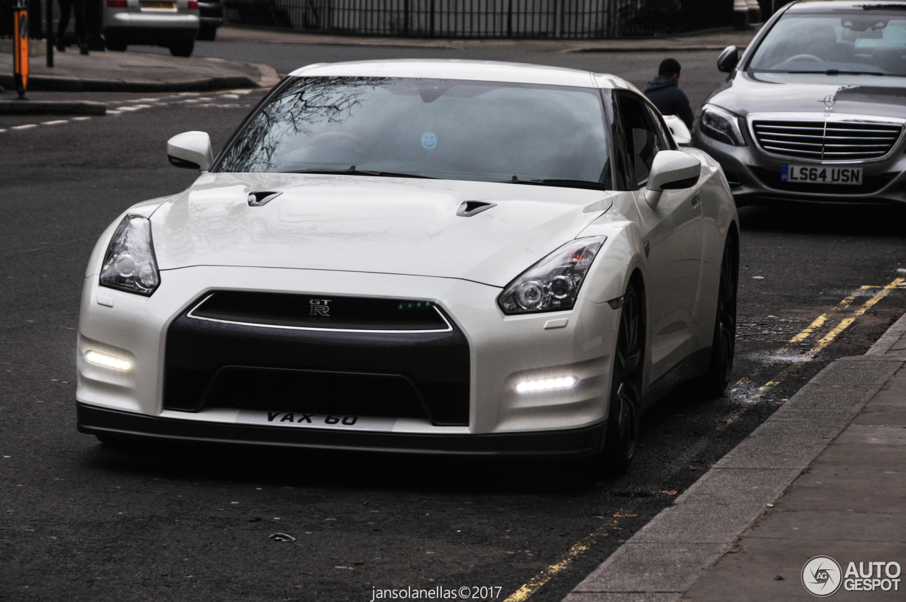 Nissan GT-R 2012