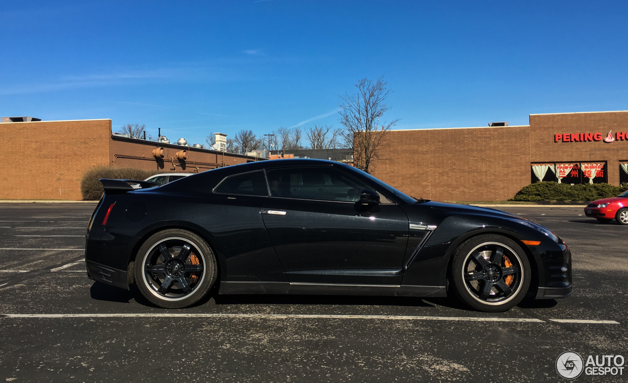 Nissan GT-R 2013