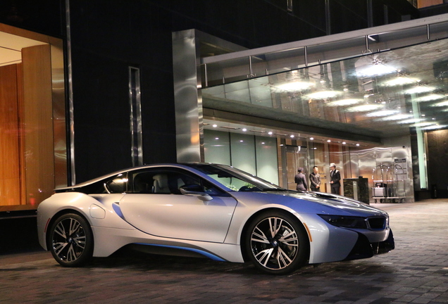 BMW i8