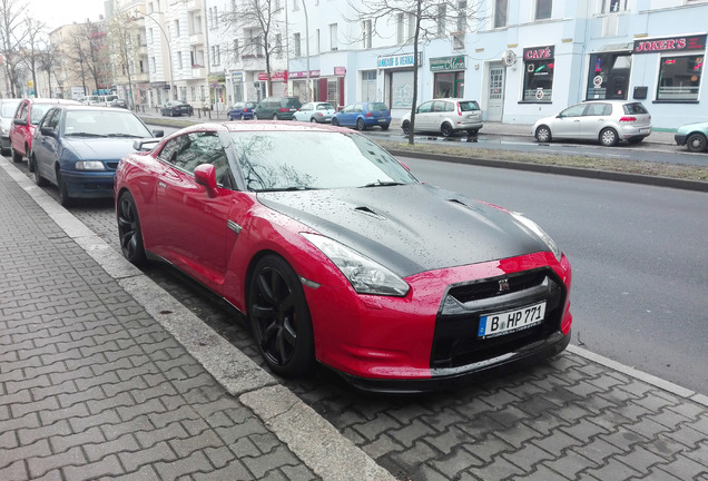 Nissan GT-R