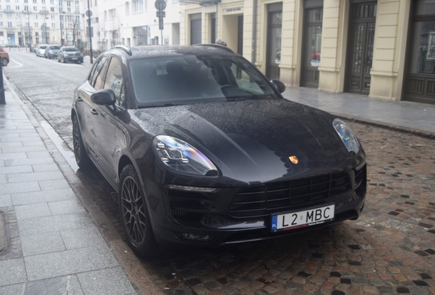 Porsche 95B Macan Turbo