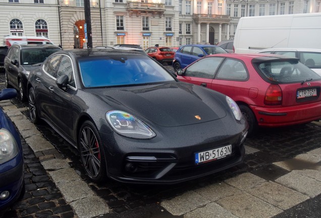 Porsche 971 Panamera Turbo