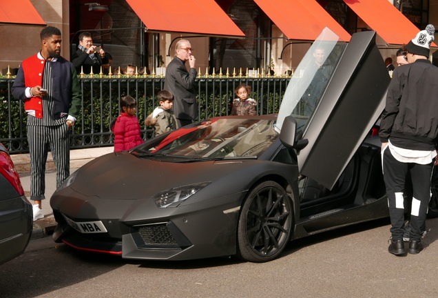 Lamborghini Aventador LP700-4 Roadster